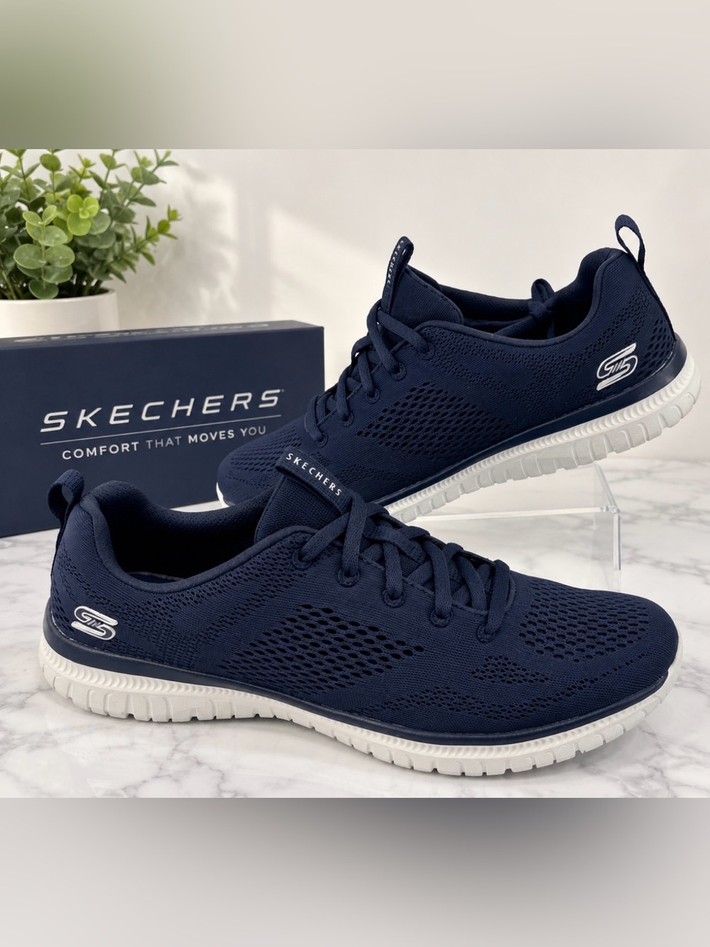 Skechers Women's Navy Knit Sneakers with White Sole Size 8.5